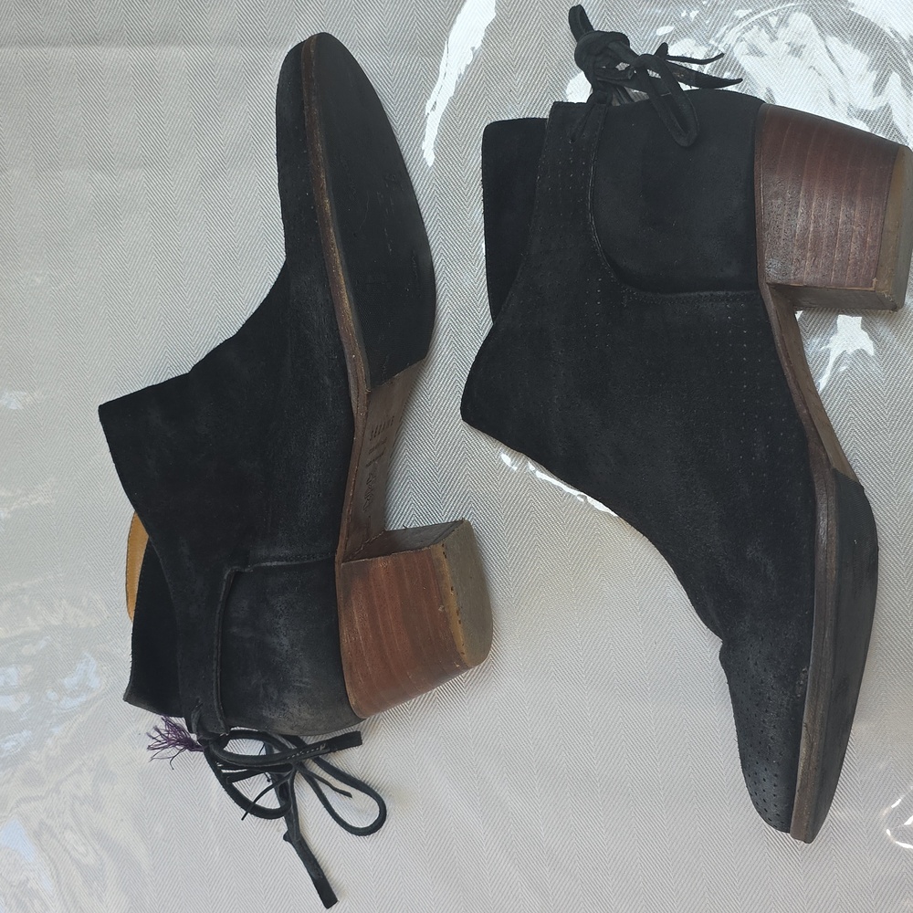 🌸Sezane  Suede Ankle‎ Booties with Wooden Heel Size 9.5